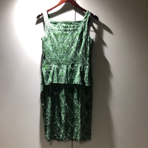 Dress - Picture 2 of 2